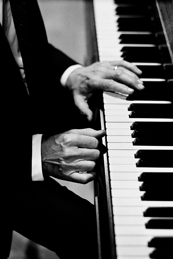 Gil Evans's Hands, Monterey Jazz Festival 1966