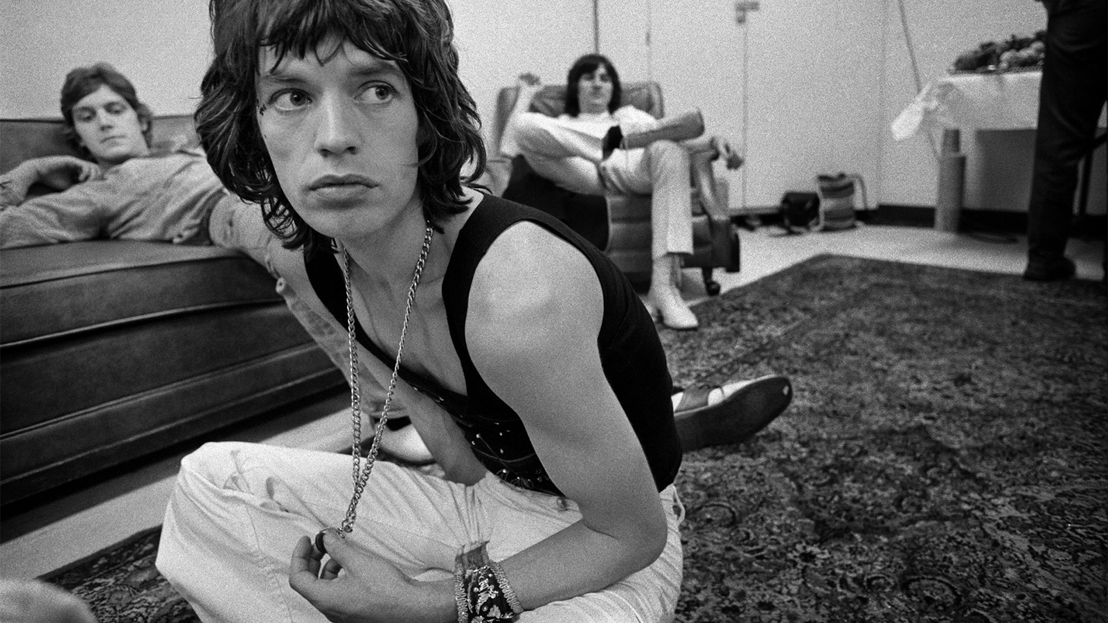 Mick Jagger backstage, 1972