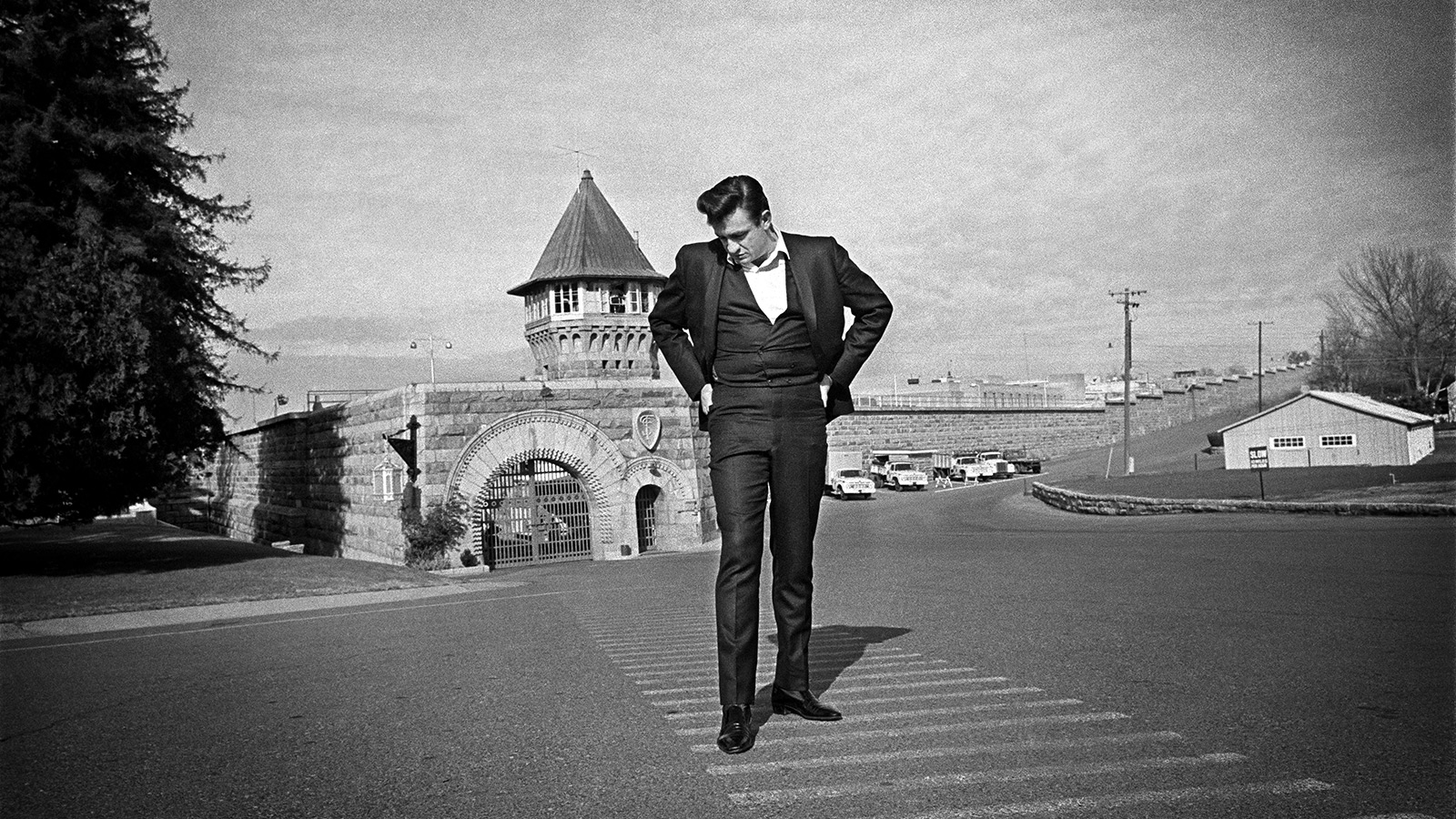 Johnny Cash outside Folsom Prison, 1968