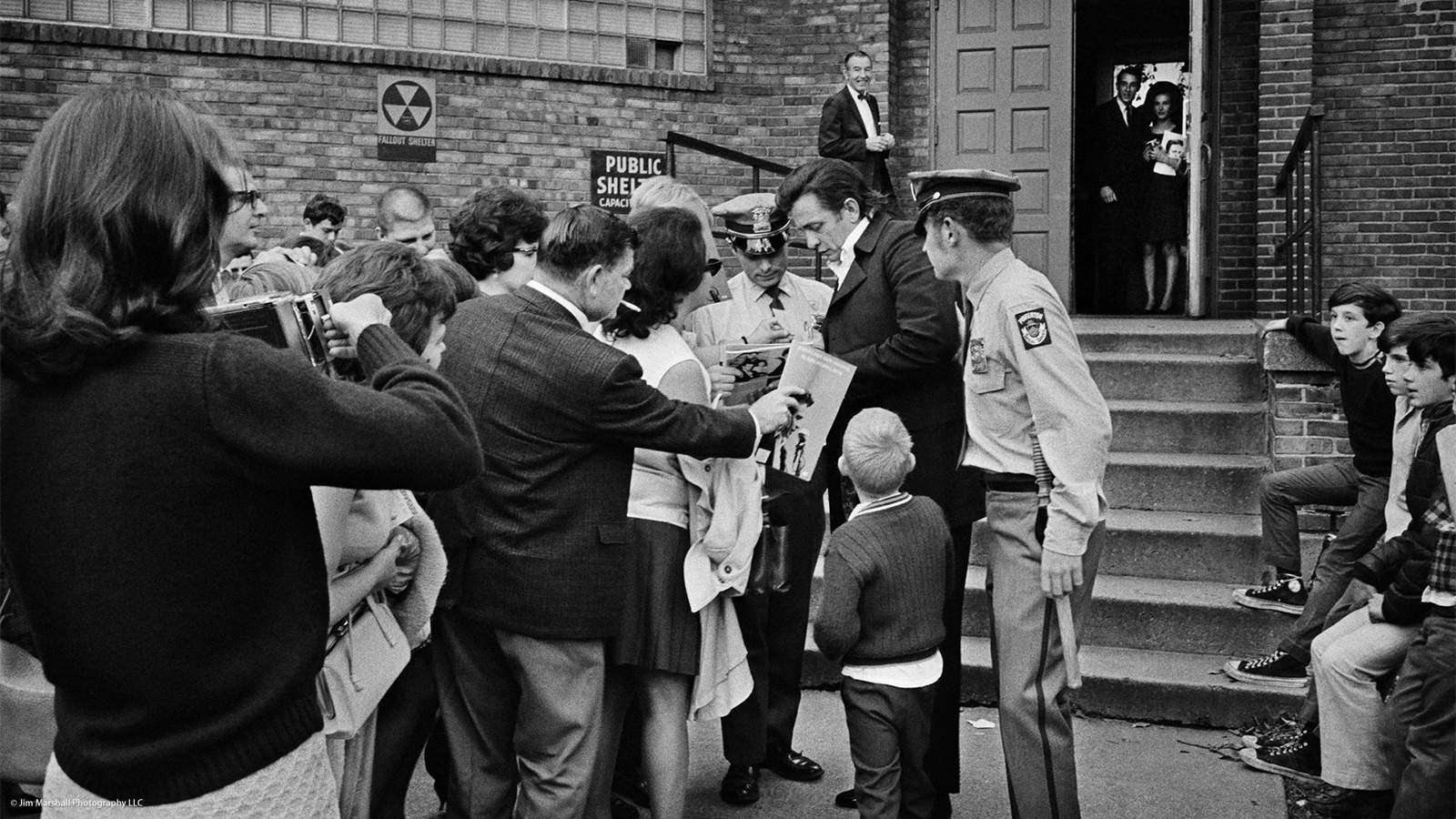 Johnny Cash and fans